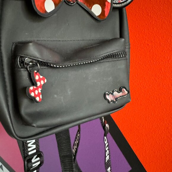 Disney Minnie Mouse Mini Backpack Limited Released - Picture 2 of 6